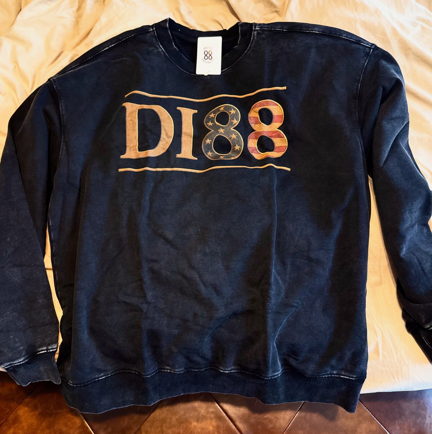 DI88 Oversized Faded Sweatshirt